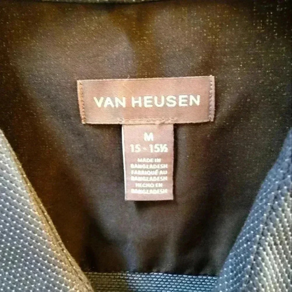 Van Heusen Men's Long Sleeve Button down Shirt Size Medium - Picture 2 of 5